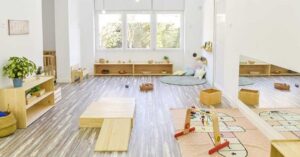Qu'est-ce que le Nido dans la pédagogie Montessori ?