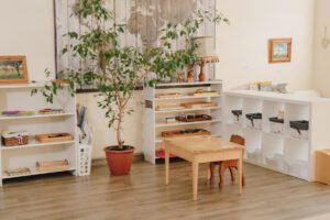 Choisir le meilleur meuble de géographie Montessori