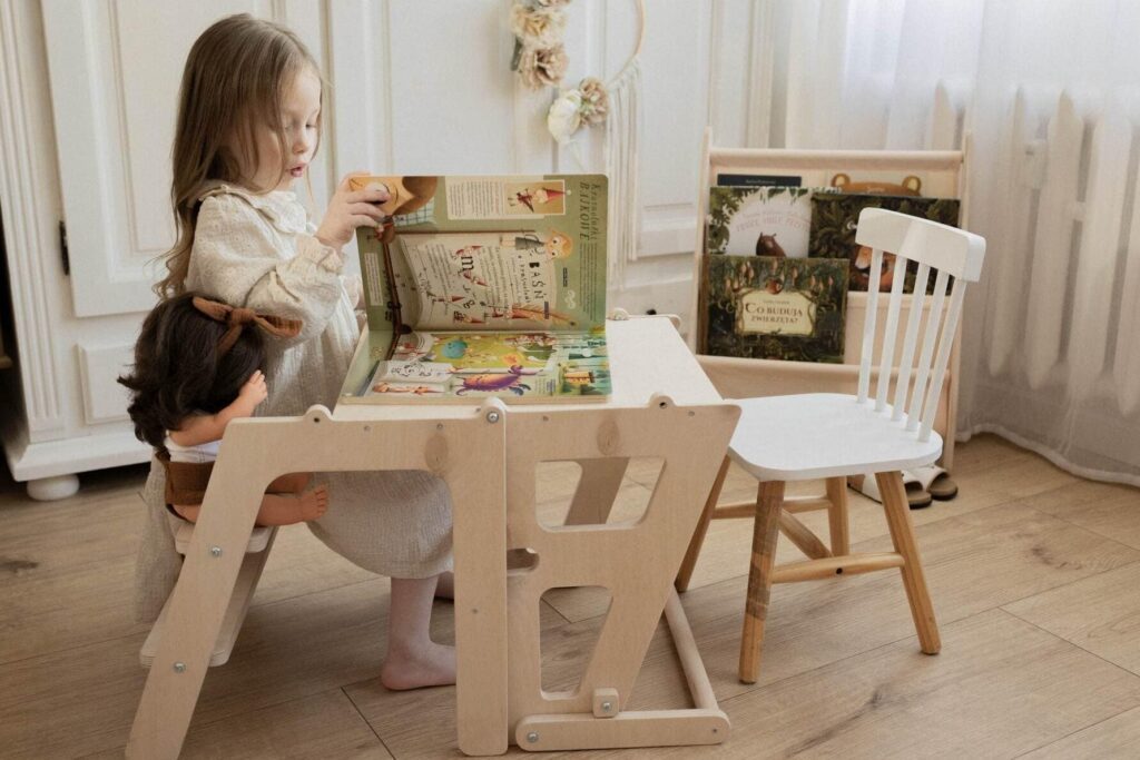 Choisir une chaise Montessori pour son enfant