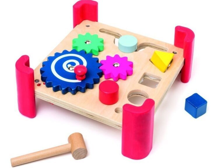 Comment choisir la meilleure table d'activité réversible Montessori ?