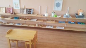 Créer une ambiance Montessori Nido chez soi, comment faire ?
