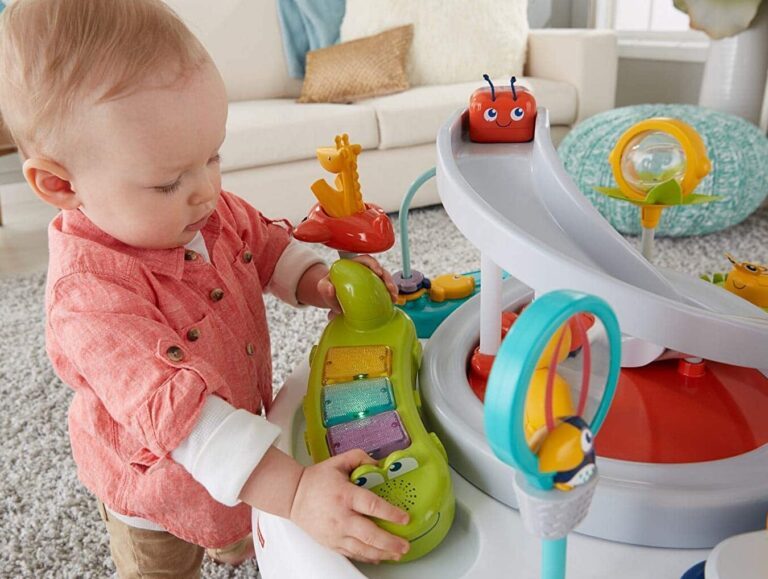 Table activité Écoiffier : pourquoi choisir pour votre enfant ?