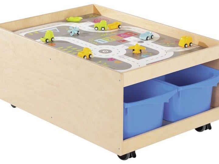 Table d'activité en bois pour bébé : pourquoi choisir ce jouet ?