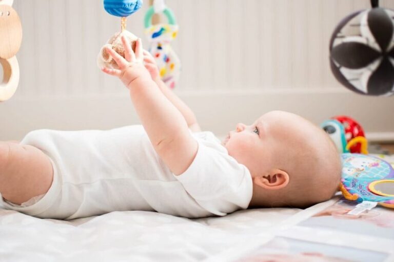 Aménager un salon Nido Montessori : conseils et astuces